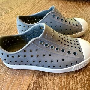 Native Toddler Shoes- Slip On- Gray- Size C10- gently used